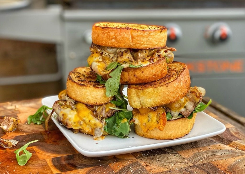 CJ's Garlic Toast Steak Sandwich



&ndash; Blackstone Products (UK)